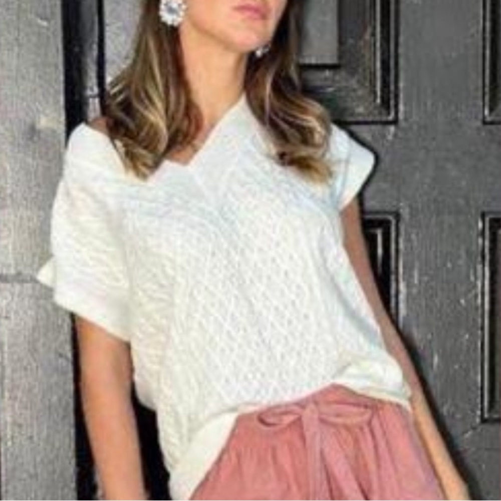 Denim Love Women's White Knit Sleeveless Sweater Vest M NWOT